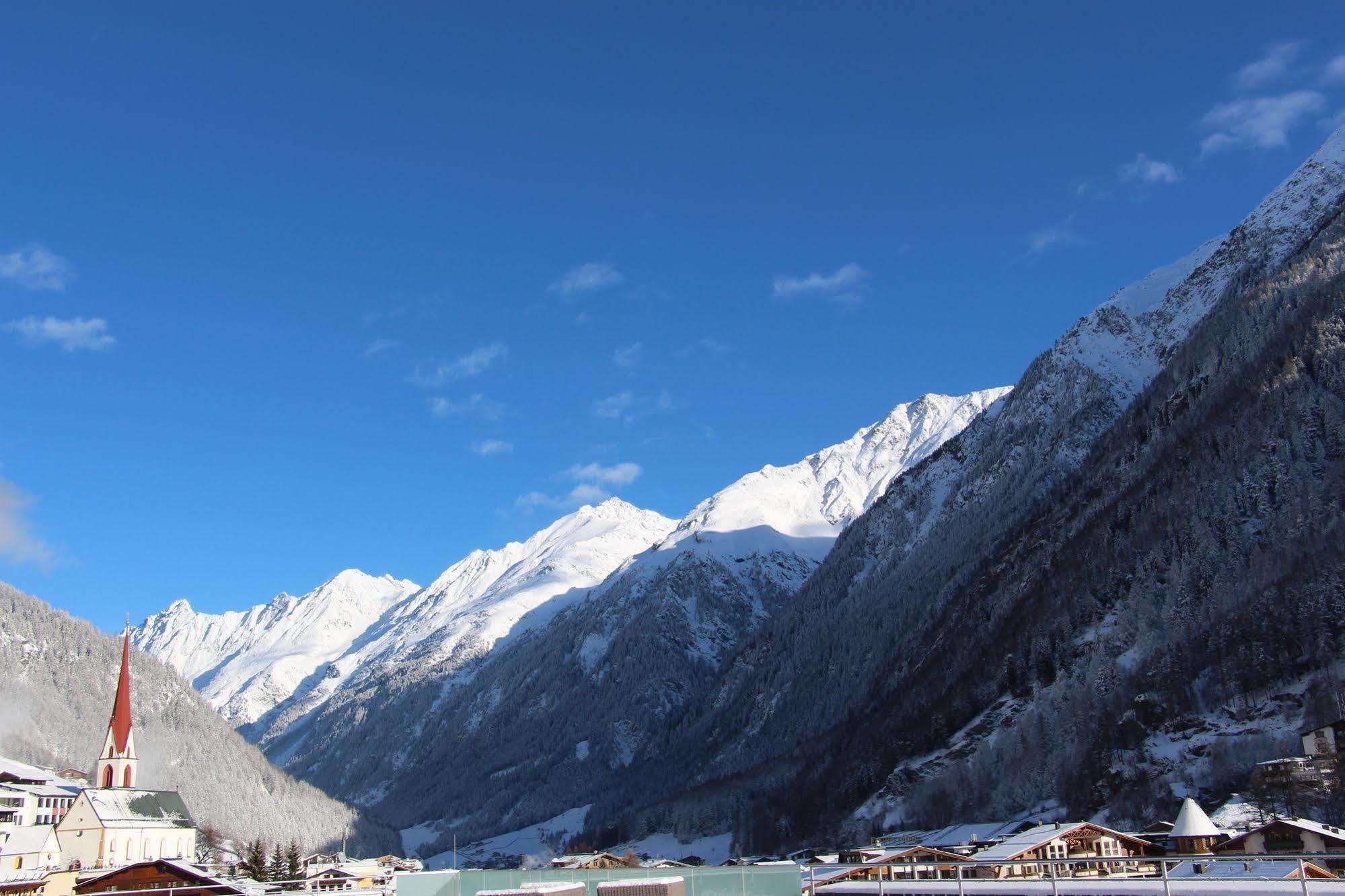 Bergland Design- Und Wellnesshotel 5* Sölden